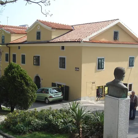 Apartments Villa Kastav In Old Town Center With Sea View And Parking *