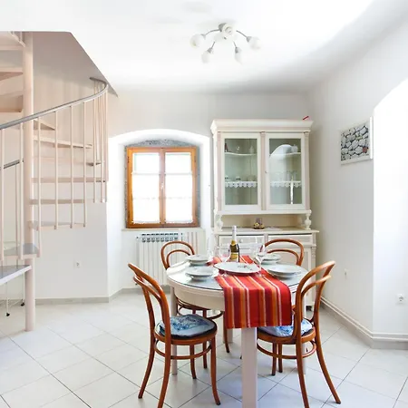 Apartments Villa Kastav In Old Town Center With Sea View And Parking *