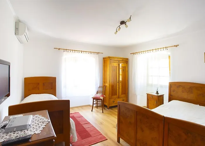 Apartament In Old Town Center With Sea View And Parking *