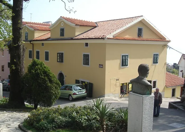 In Old Town Center With Sea View And Parking Kastav