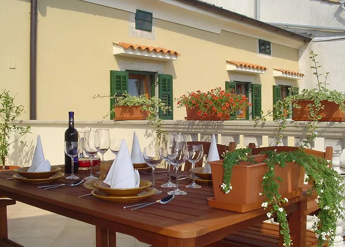 In Old Town Center With Sea View And Parking Apartament *