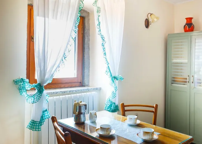 In Old Town Center With Sea View And Parking Apartament