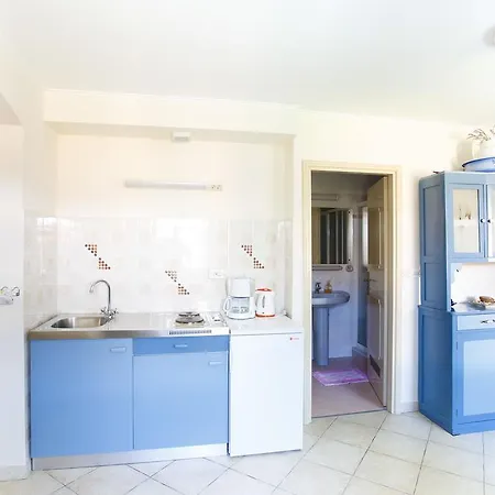 Apartman In Old Town Center With Sea View And Parking